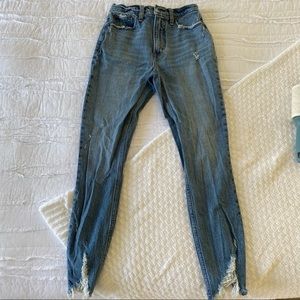 Anwrcrombie The Skinny High Rise Jeans